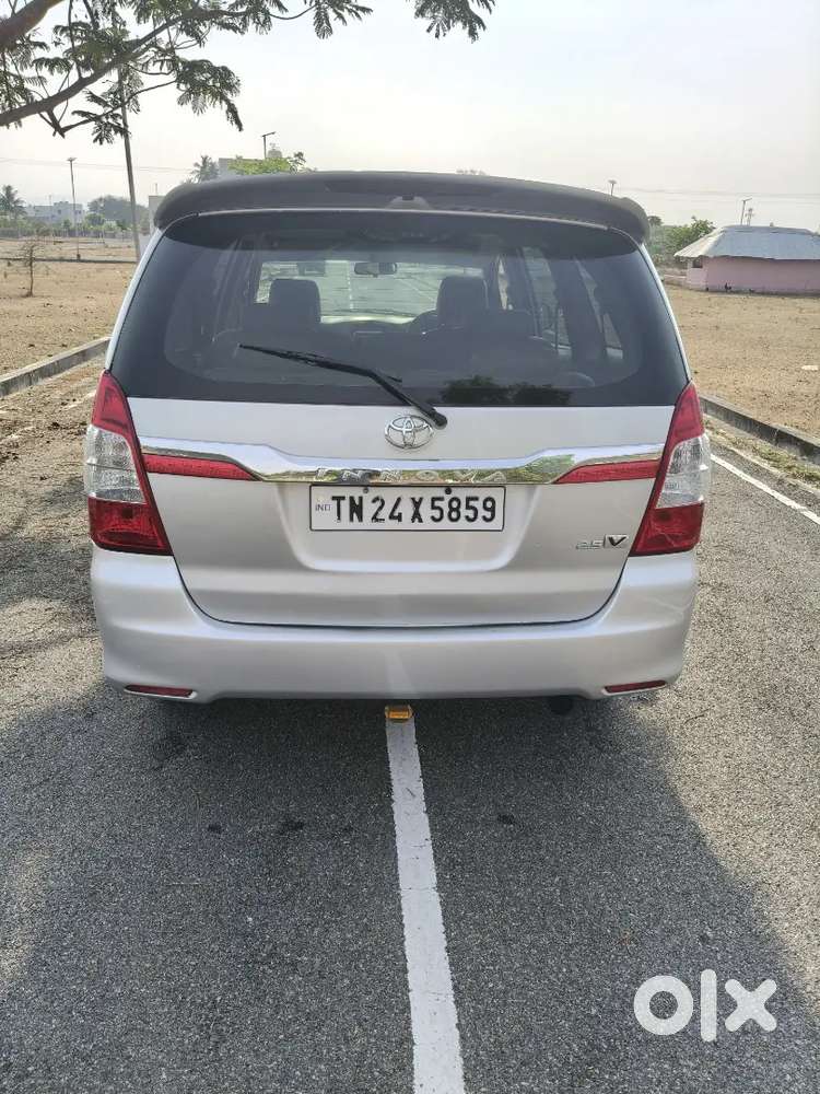 Toyota Innova 2006 Diesel 300000 Km Driven