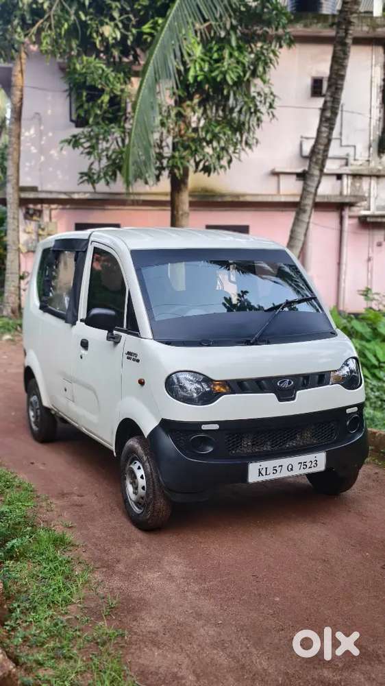 Mahindra Jeeto Minivan