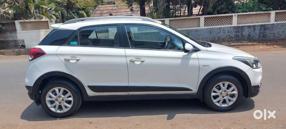 Hyundai I20 Active Sx Petrol, 2016, Cng & Hybrids