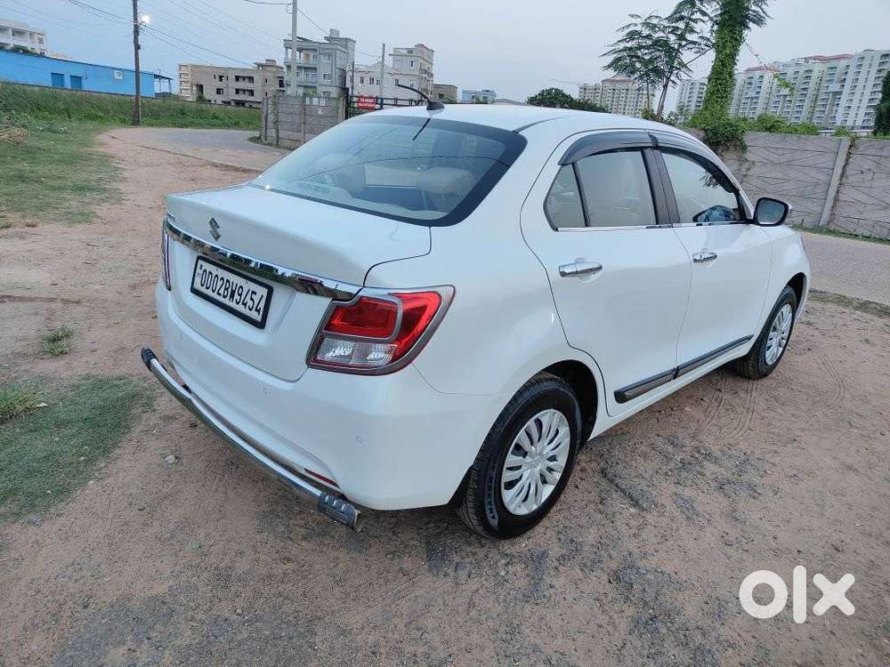 Maruti Suzuki Dzire 1.2 Vxi, 2022, Petrol
