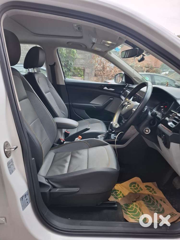 Skoda Kushaq 1.0 Tsi Style At (6 Airbags), 2022, Petrol