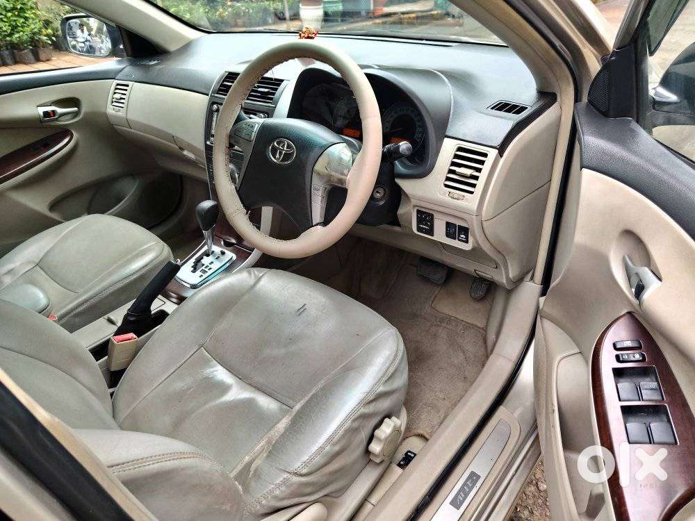 Toyota Corolla Altis G Hv At, 2013, Petrol