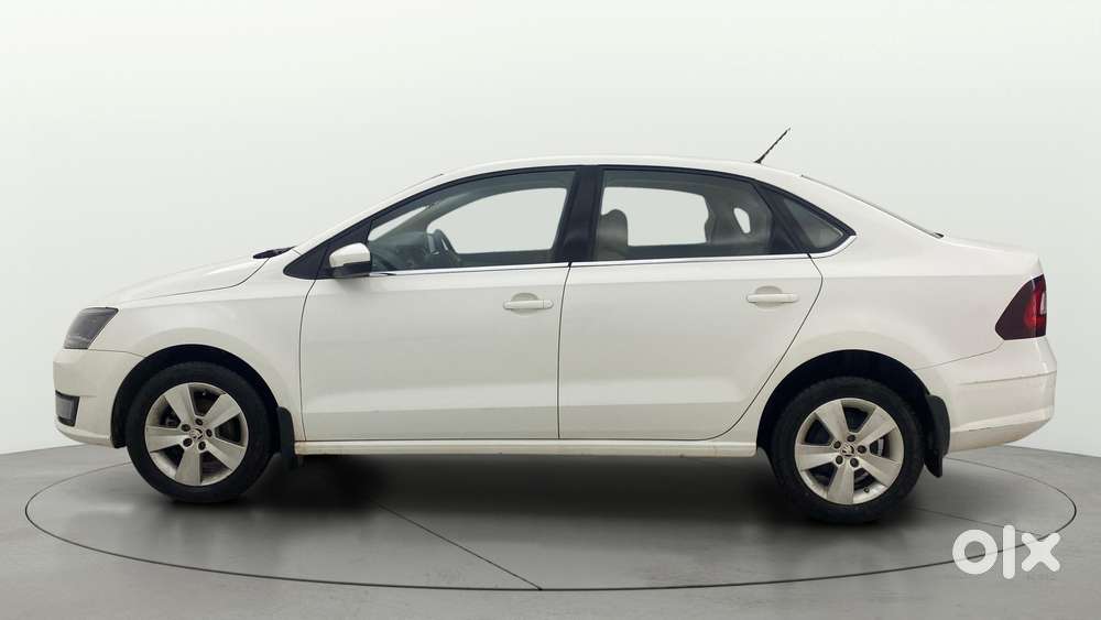Skoda Rapid 1.0 Ambition Tsi At, 2021, Petrol