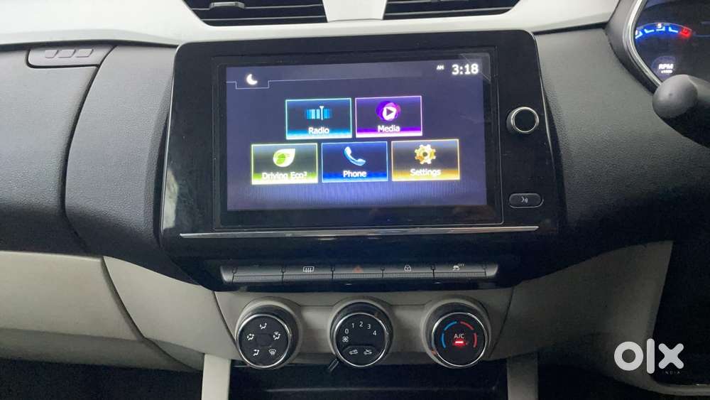Renault Triber Rxz, 2023, Petrol