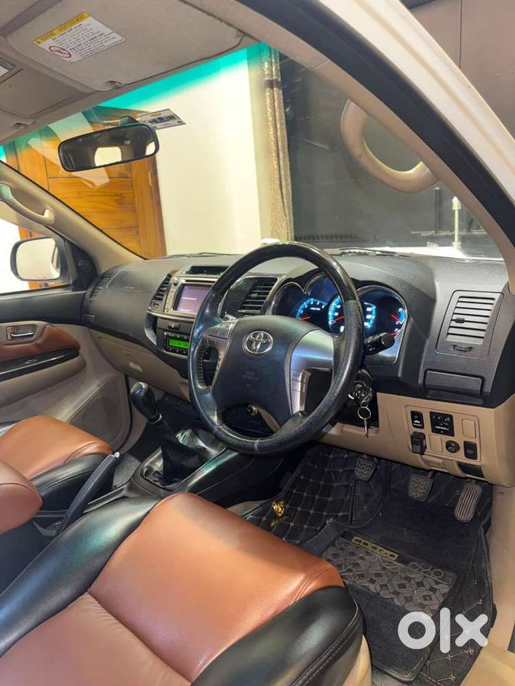 Toyota Fortuner Diesel Car 2015 Brand New Condition