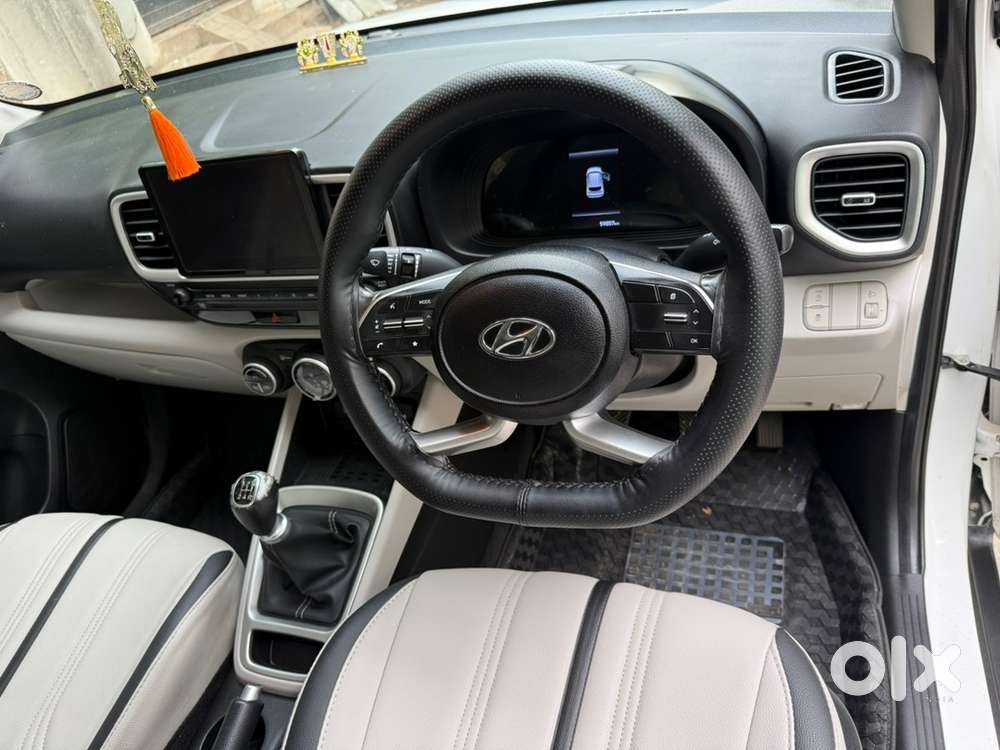 Hyundai Venue Petrol 2023