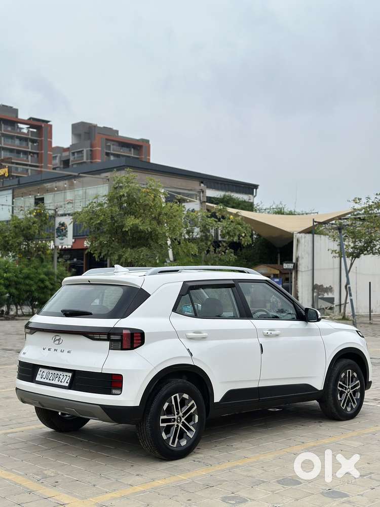 Hyundai Venue Sx Dual Tone Diesel, 2023, Diesel