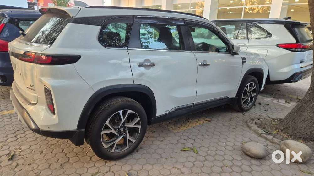 Toyota Urban Cruiser Hyryder 1.5 V Neo Drive Awd, 2024