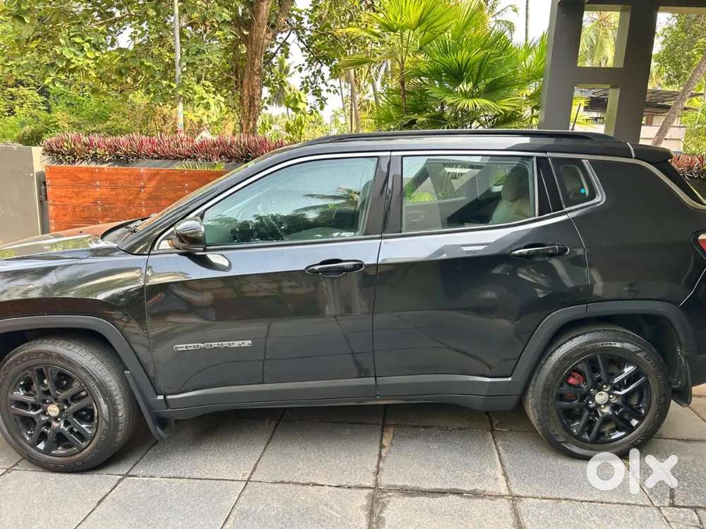 Jeep Compass Limited 2.0 Diesal Manual Black , Excellent Condtion Sale