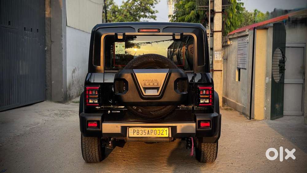 Mahindra Thar Roxx, 2025, Petrol