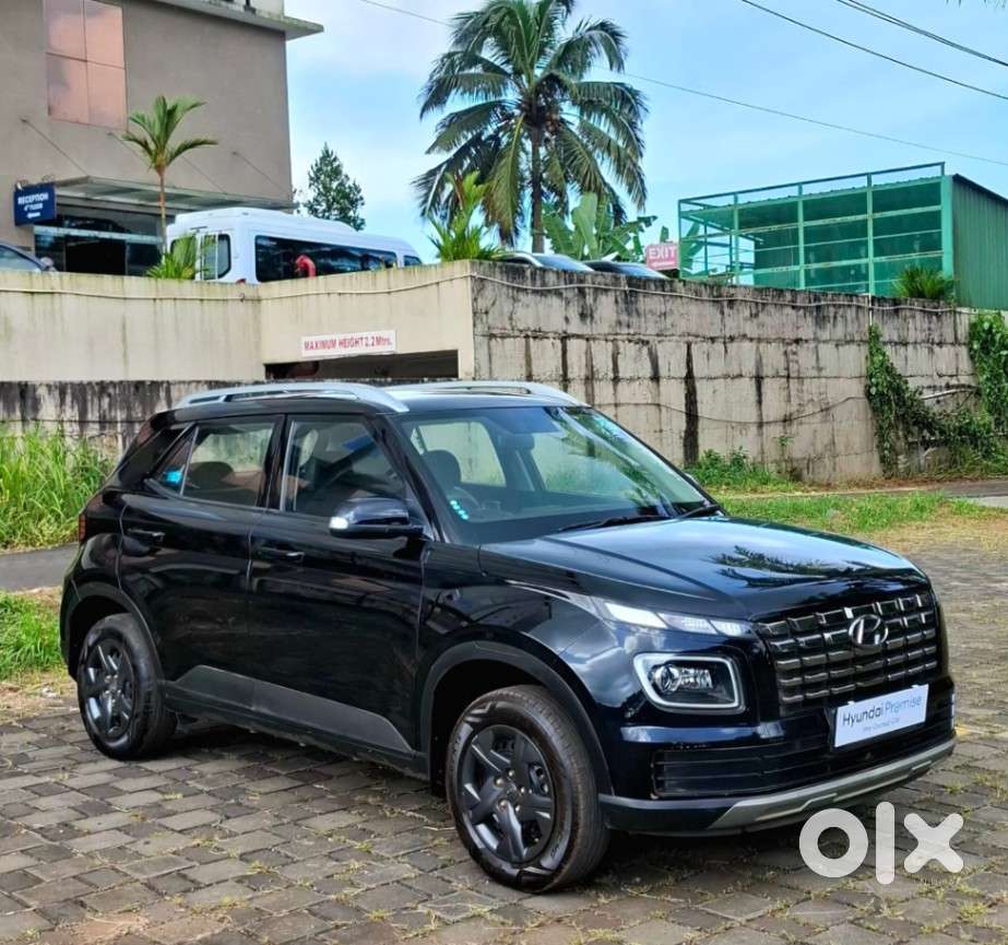 Hyundai Venue 1.2 S (o), 2023, Petrol