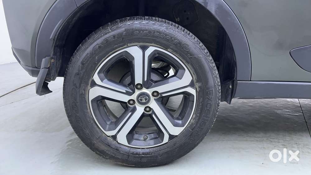 Tata Nexon 1.5 Revotorq Xza Plus S Amt, 2021, Petrol