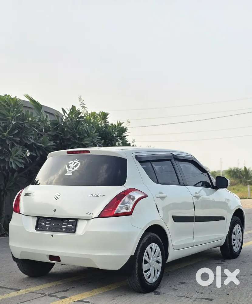 Maruti Suzuki Swift 2015 Petrol Well Maintained