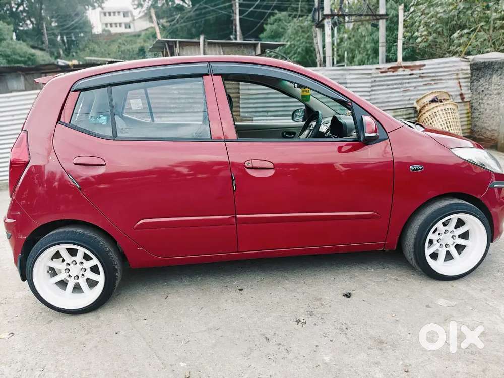 Hyundai I10 Sportz Petrol Automatic 2012