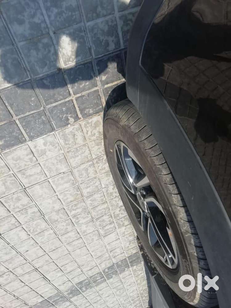 Kia Carens - Well Maintained Family Luxury Car - Very Less Driven