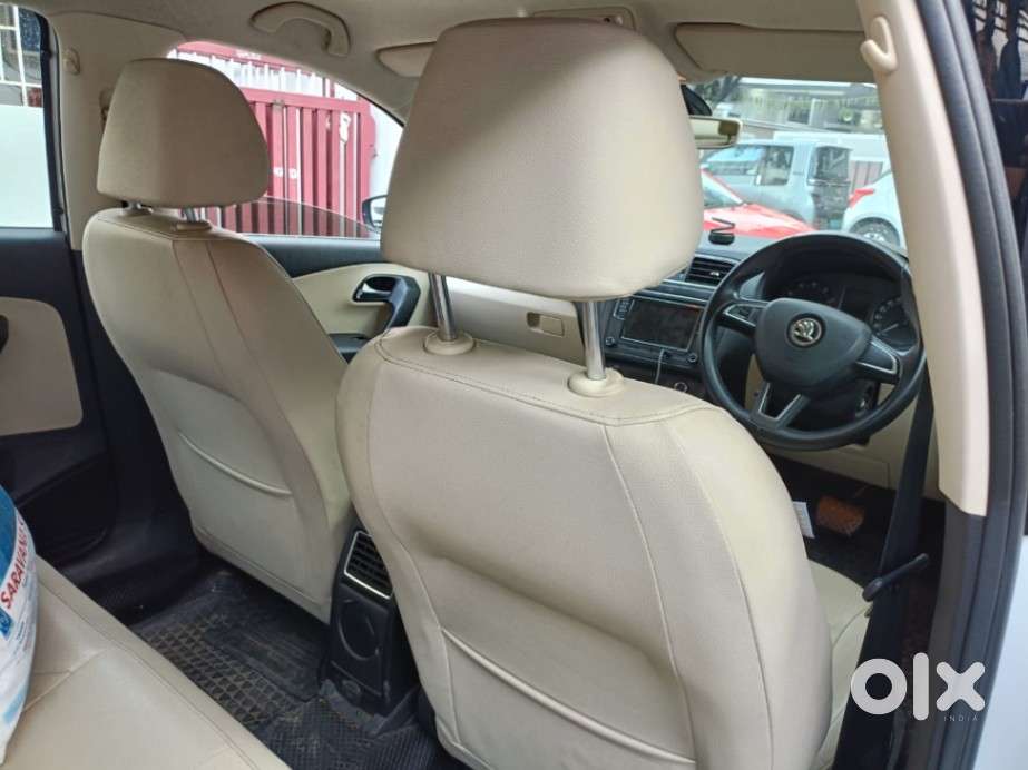 Skoda Rapid 1.6 Mpi At Style, 2019, Petrol