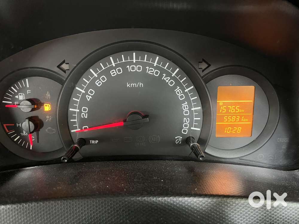 Maruti Suzuki Swift Lxi Optional-o, 2016, Petrol