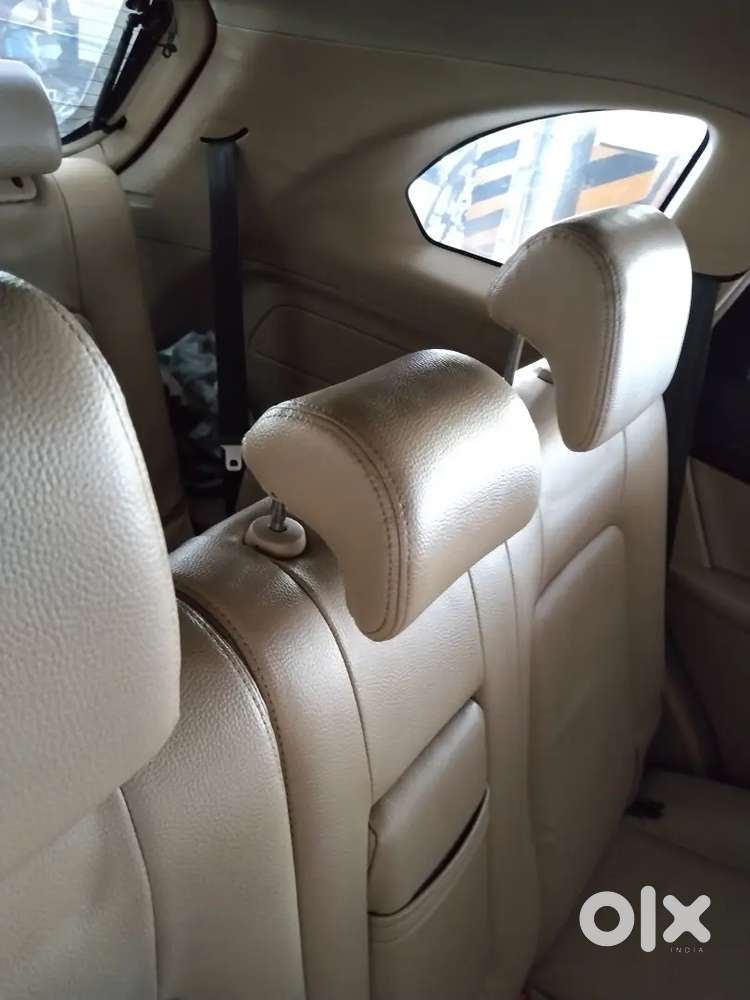 Top-end 2010 Chevrolet Captiva Ltz Awd  7-seater Diesel Automatic