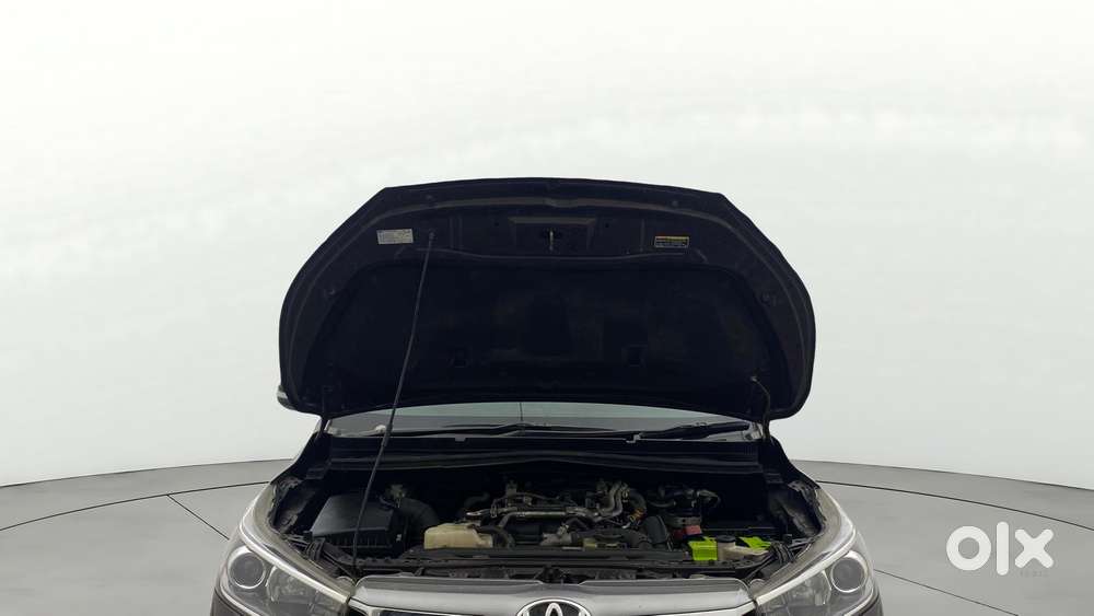 Toyota Innova Crysta 2.4 Vx Mt, 2017, Diesel