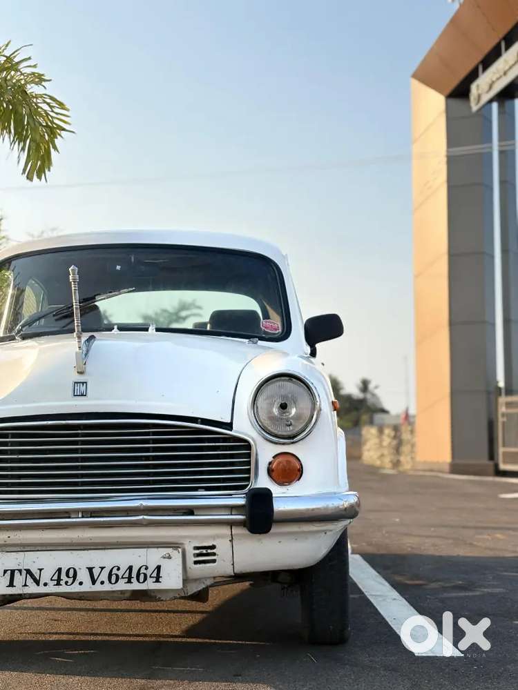 Ambassador Classic 1500 2001