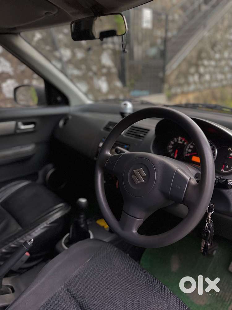 Maruti Suzuki Swift Vxi 1.2 Abs Bs-iv, 2010, Petrol