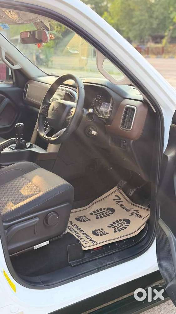 Mahindra Scorpio N Z4 Petrol Mt 7 Str (e), 2026, Petrol