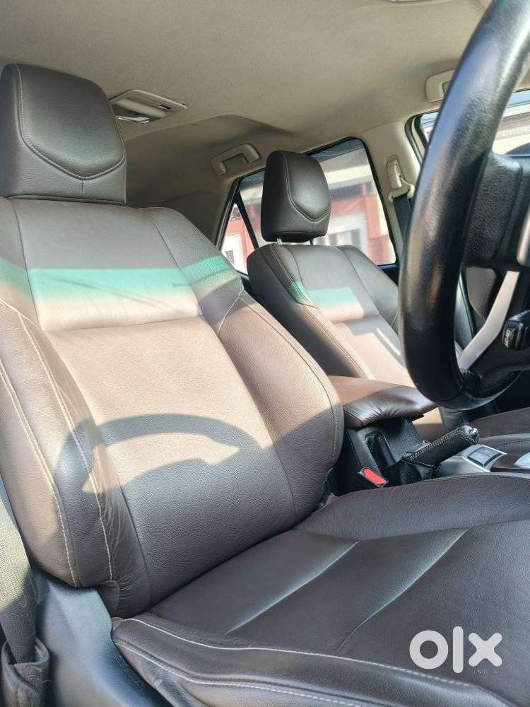 Toyota Fortuner Legender