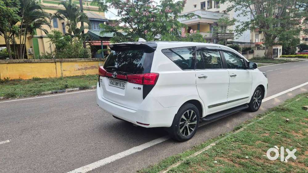 Toyota Innova Crysta [2020-ongoing] 2.4 Zx At 7 Str, 2022, Diesel