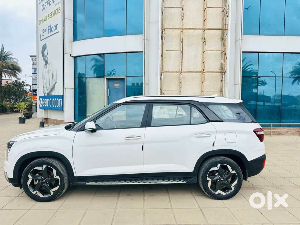 Hyundai Alcazar 2.0 Platinum (o) Petrol At 7 Str, 2022, Petrol