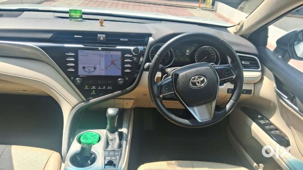 Toyota Camry Hybrid, 2020, Petrol
