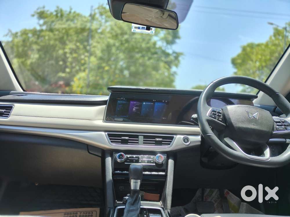 Mahindra Xuv700 2.2 Ax 7 Diesel At Luxury Pack Str, 2023, Diesel