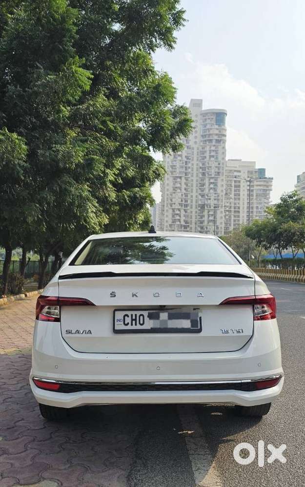 Skoda Slavia Style 1.5l Tsi Mt, 2022, Petrol