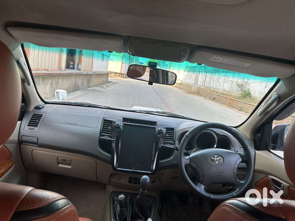 Toyota Fortuner [2009-2012] 3.0 4x4 Mt, 2010, Diesel