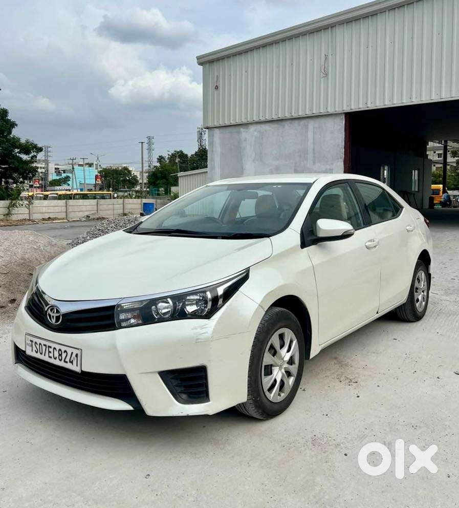 Toyota Corolla Altis 1.8 Js, 2014, Petrol