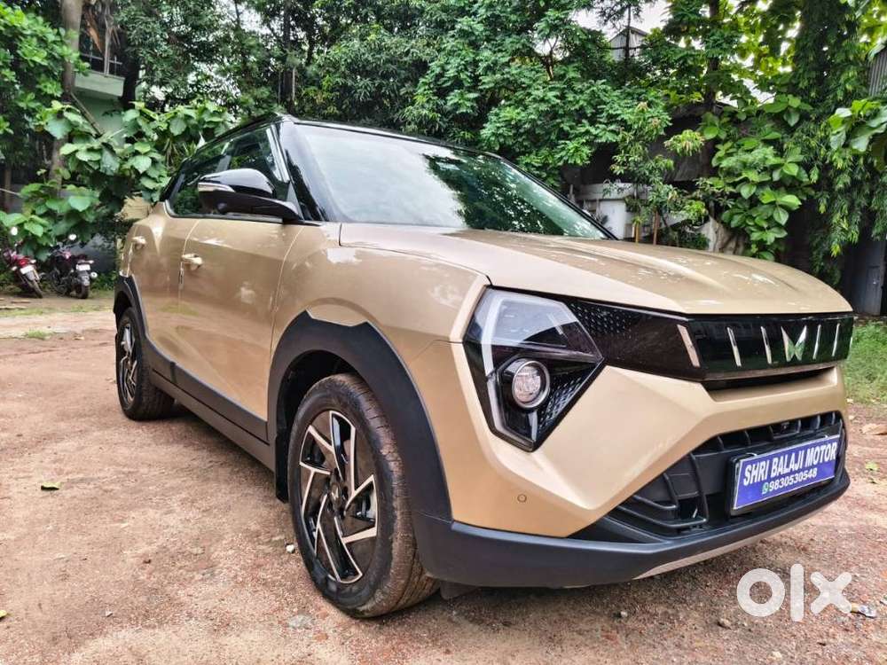 Mahindra Xuv 3xo Ax7l 1.2 Petrol At (pg), 2026, Petrol