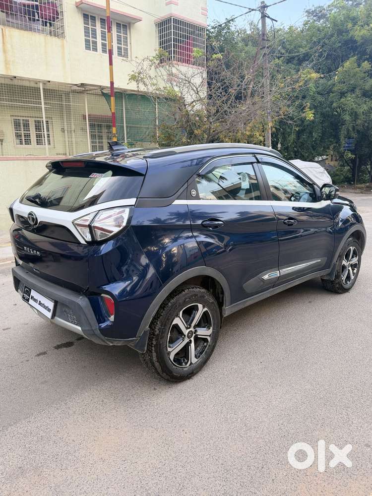 Tata Nexon AMT XZA PLUS, 2023, Petrol