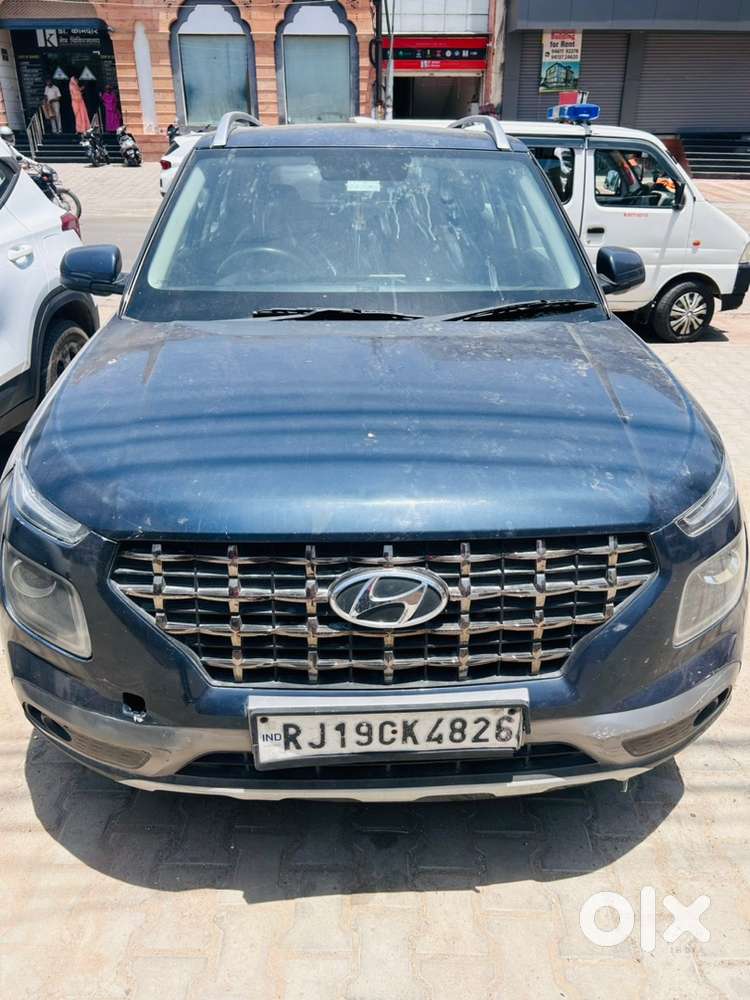 Hyundai Venue 2021 Petrol 72000 Km Driven
