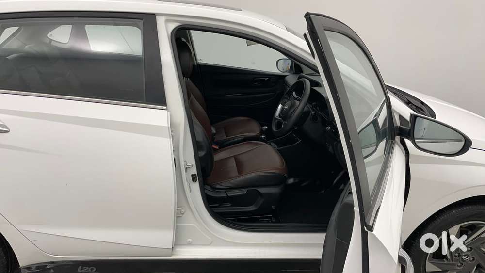 Hyundai New I20 1.2 Asta (o) Mt, 2023, Petrol