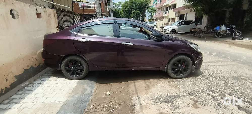 Hyundai Verna 1.6 Sx 2011
