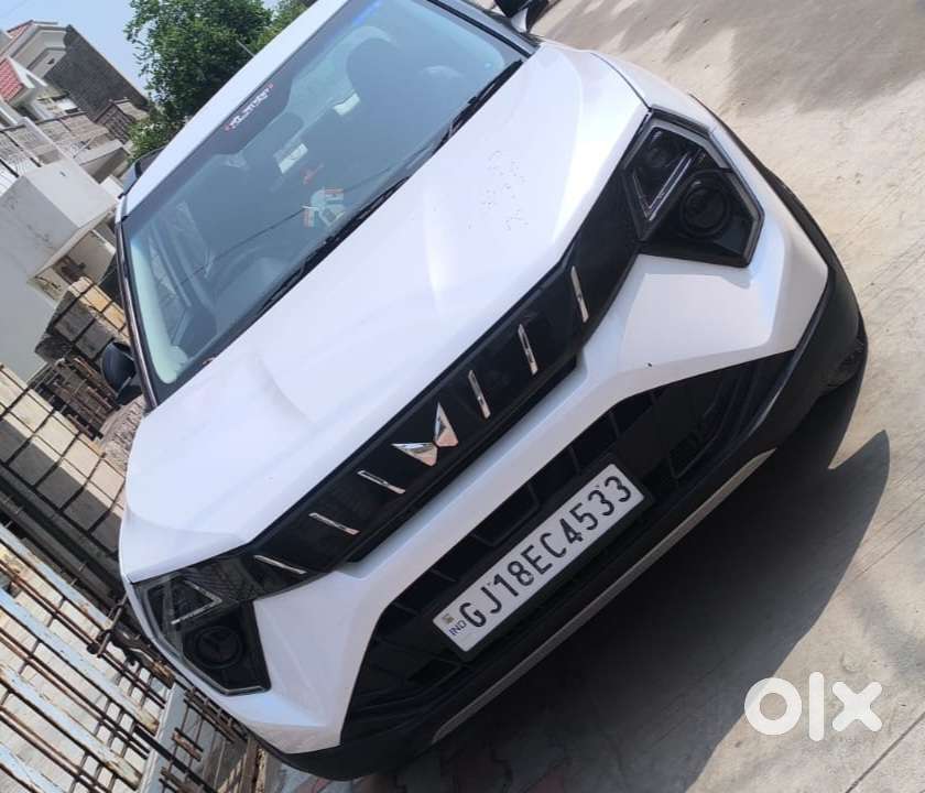 Mahindra Xuv 3xo Ax5 Pm Mt, 2024, Petrol