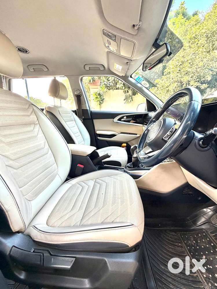 Kia Carens G1 4.6mt Luxury Plus 7, 2022, Petrol