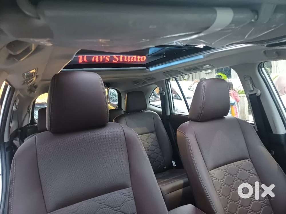 Toyota Innova Hycross 2.0 Zx (o) Hybrid 7 Str, 2024, Petrol