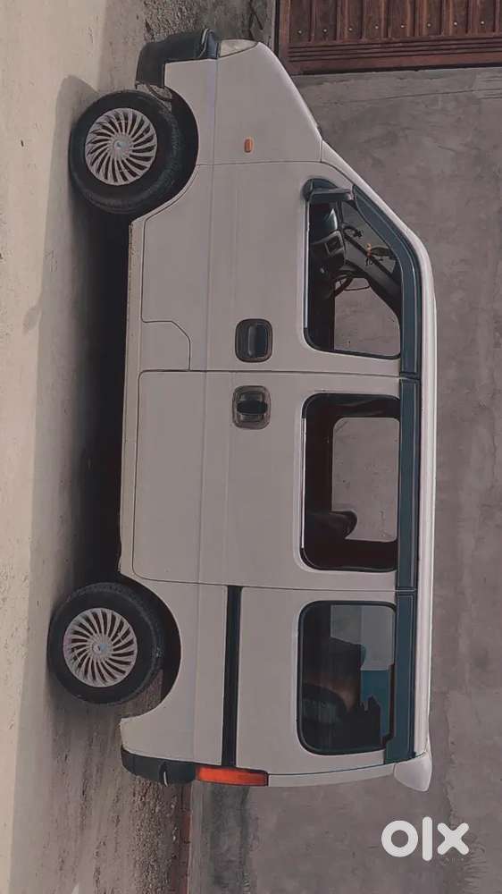 Maruti Suzuki Eeco Smiles 2017