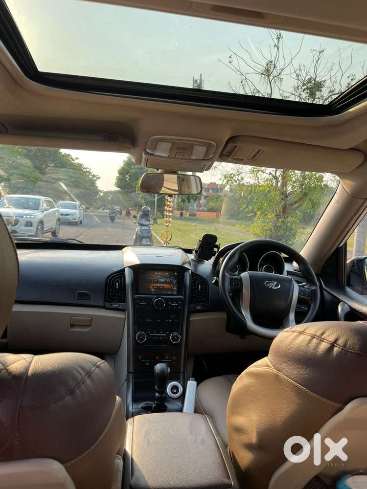 Mahindra Xuv500 2.2 W10, 2017, Petrol