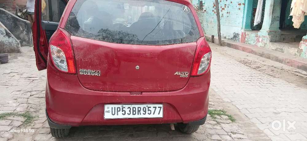 Alto 800 Colour Red