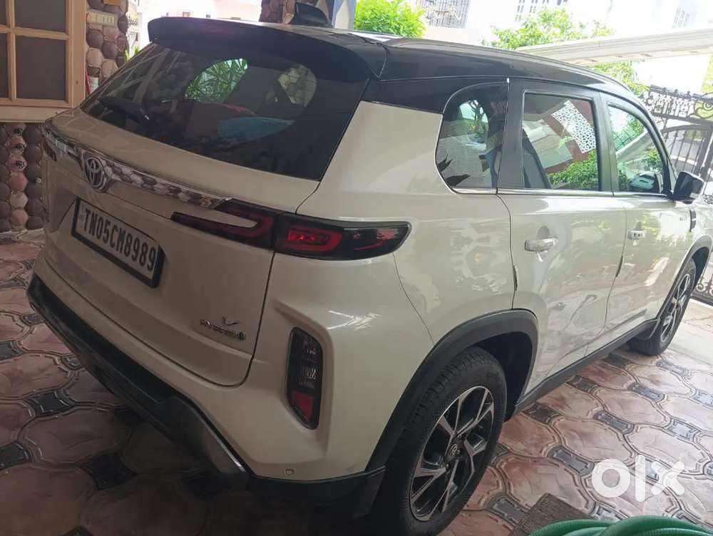 Clean Toyota Hyryder V Hybrid.