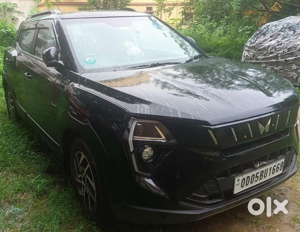 Mahindra Xuv 3xo Ax5 Pm Mt, 2024, Petrol