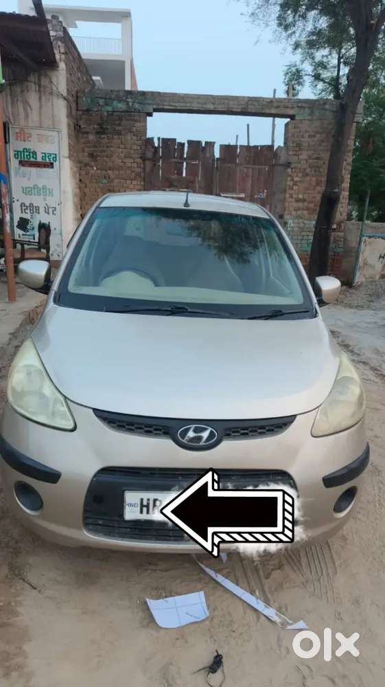 I 10 Golden Color Good Condition Engine Gear And Led Also Working