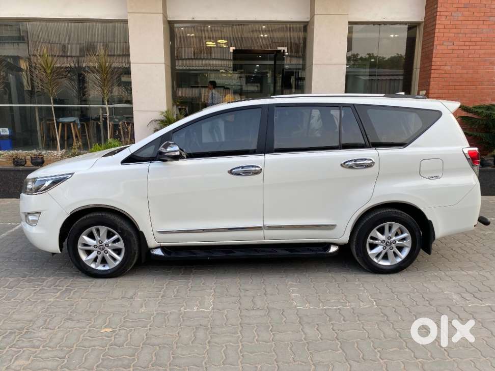Toyota Innova Crysta 2.8z Automatic, 2017, Diesel