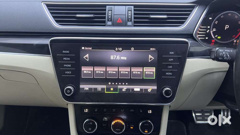 Skoda Superb L&k 1.8 Tsi At, 2022, Petrol